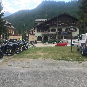 Della Luna Hotel